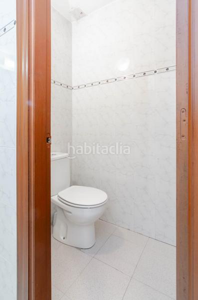 Foto 44674f93-d9a9-4e23-a9ea-2fe3451023a3. Local comercial a calle calle de gonzález besada a Oviedo