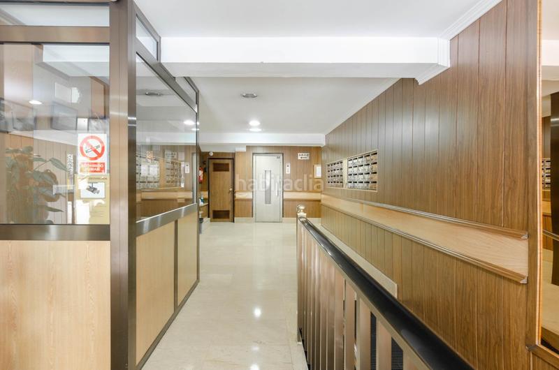 Foto 46d40664-2e2f-430b-9316-6b00a1ea857f. Local comercial a calle calle de gonzález besada a Oviedo