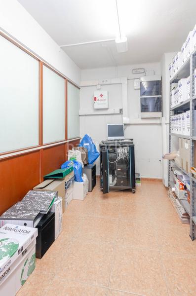 Foto 4ad932d2-3d2e-4cc3-8470-ffa635b75acf. Local comercial a calle calle de gonzález besada a Oviedo