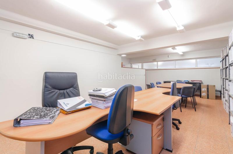 Foto 4dabac27-bdd6-45d3-b9b6-496192d83762. Local comercial a calle calle de gonzález besada a Oviedo