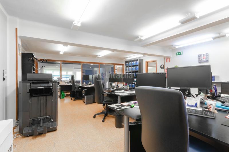 Foto 520bacdf-f724-4761-80bf-00cf8588e39a. Local comercial a calle calle de gonzález besada a Oviedo