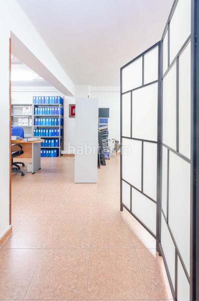 Foto 68f66567-0d9d-48f4-b955-24b89e8ffc8e. Local comercial a calle calle de gonzález besada a Oviedo