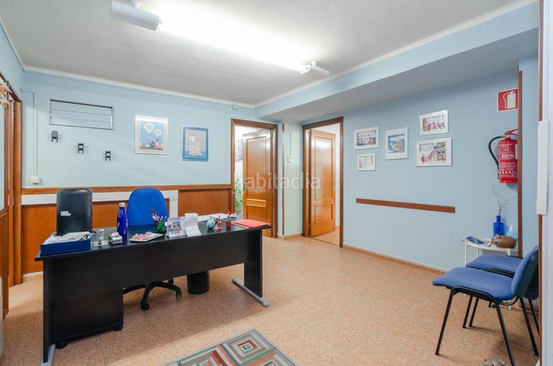 Foto 7ea40d27-37e3-46b9-b162-605b792ef0da. Local comercial a calle calle de gonzález besada a Oviedo