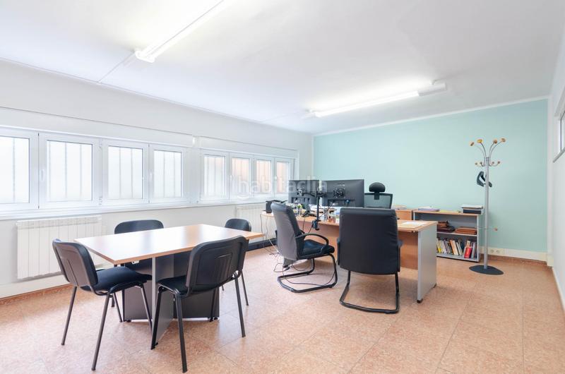 Foto 879cfad4-36ea-46ff-a620-aa32a70fc02c. Local comercial a calle calle de gonzález besada a Oviedo