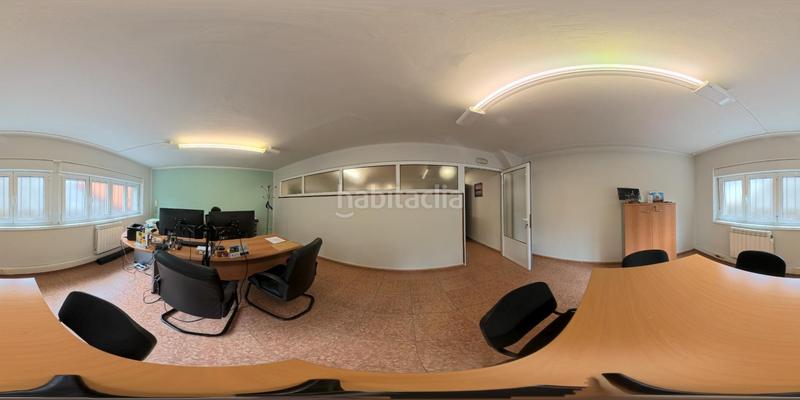 Foto 8cf3f0f7-1e1e-4dec-a8fe-711c7039d4a6. Local comercial a calle calle de gonzález besada a Oviedo