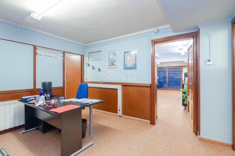 Foto b1cb6aed-36ca-4e14-98a7-2f9093cea32f. Local comercial a calle calle de gonzález besada a Oviedo