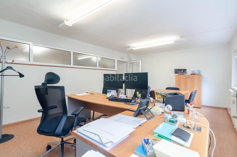 Foto ce618b92-792e-4d9a-bd30-3e960b5abcab. Local comercial a calle calle de gonzález besada a Oviedo