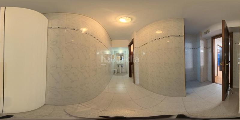 Foto fa6240a1-e973-44da-97ab-f4e5e7f44d1b. Local comercial a calle calle de gonzález besada a Oviedo