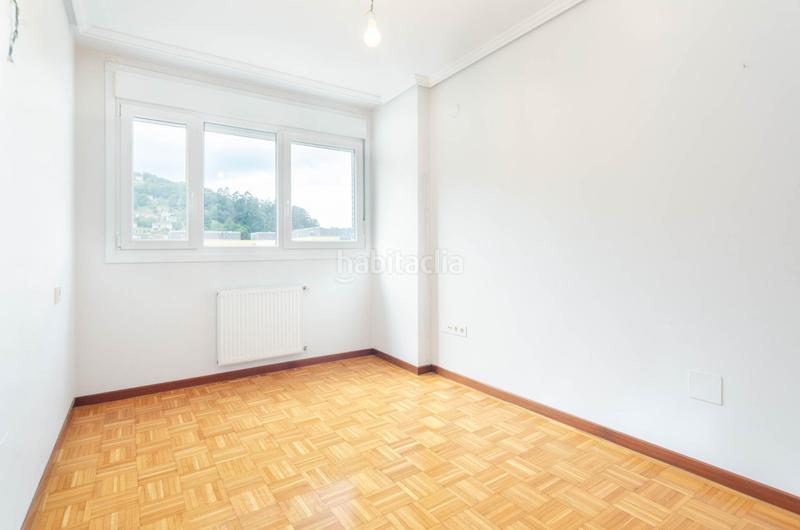 Foto 959d8436-5744-45ab-97c6-27e3851f6270. Piso en calle santa ana 33 el pisazo familiar que estabas buscando en el entrego! en San Martín del Rey Aurelio