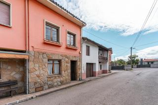 Casa a Lugar llames de baxu 0. Casa con terreno en venta en llames de abajo nava