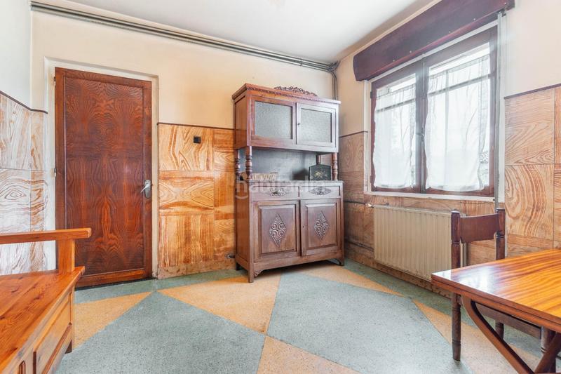 Foto 71535fa0-9b55-4d40-b052-e82ec1c877c5. Casa en lugar llames de baxu 0 casa con terreno en venta en llames de abajo en Nava