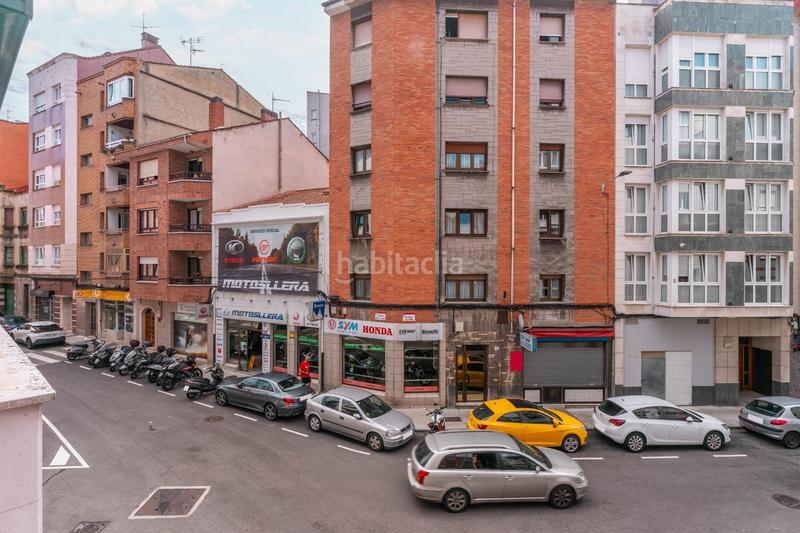 Foto 9f478b61-22ca-4859-816e-085c44467a5b. Piso en calle de cuenca 2 piso en el centro de gijon en Gijón