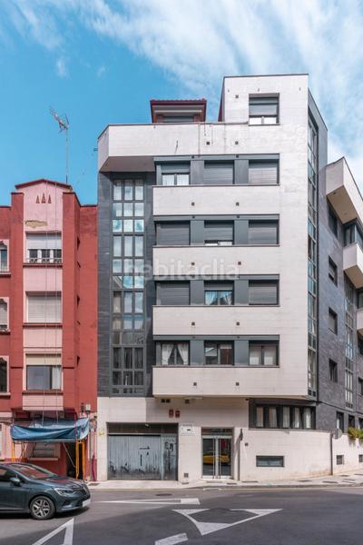 Foto c75577db-d585-48be-b340-9fdcf050f490. Piso en calle de cuenca 2 piso en el centro de gijon en Gijón