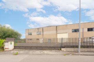 Nau industrial a Calle marcelino camacho. Oportunidad única en el polígono de somonte 3, gijón!