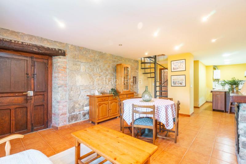 Foto a38b4da5-f4a0-49d6-8ddf-8dd46184c4ec. Maison dans lugar calleja 10 dans Ribadedeva