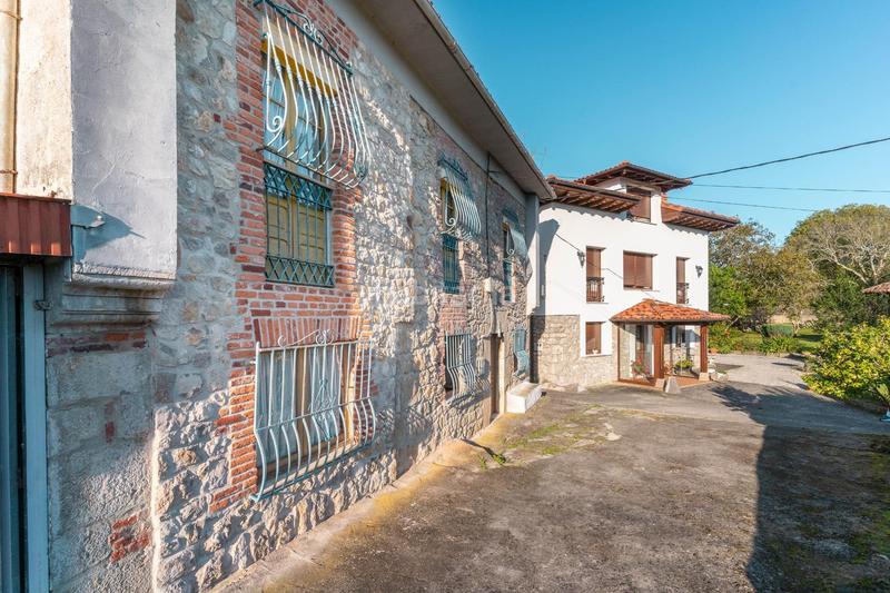 Foto 874047b1-ee8e-4fa2-97f3-3a5dcd68abc1. Chalet in lugar cardosu 106 in Pría-Nueva-Hontoria-Naves Llanes