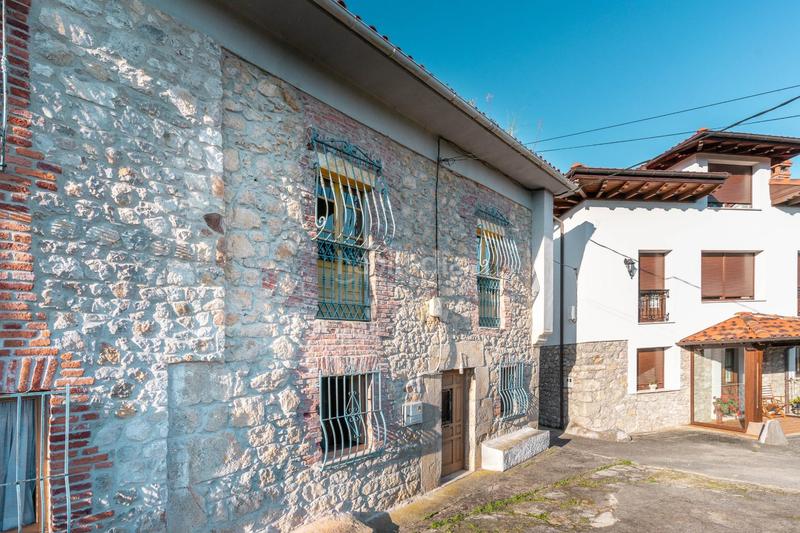 Foto cd57c7a2-badb-4898-83bd-cc39095629fa. Chalet in lugar cardosu 106 in Pría-Nueva-Hontoria-Naves Llanes