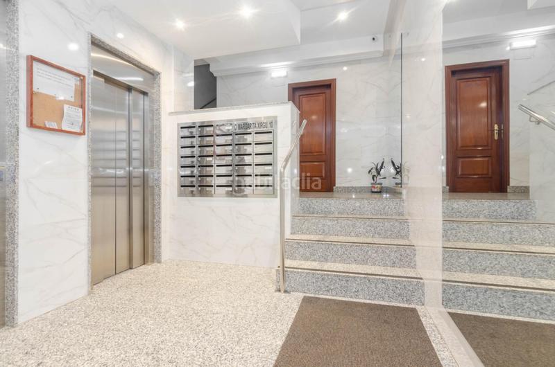 Foto ae210c40-a989-4129-a94e-a907999822a3. Piso en calle de margarita xirgú 10 piso ubicado en el eje comercial de La Calzada en Gijón