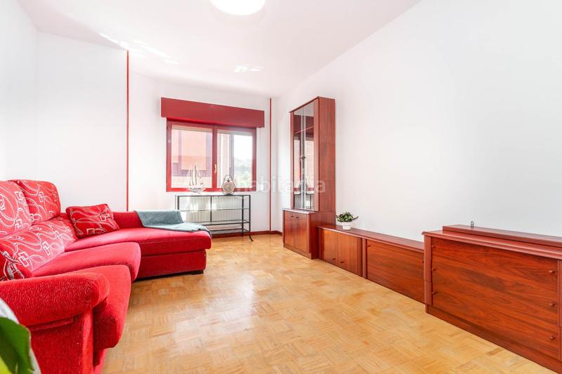 Foto e383a89a-5151-4048-9a1c-1f9d378b64ad. Piso en calle estacion-san claudio 62 descubre tu nuevo hogar en san claudio, a tan solo 10 en Oviedo