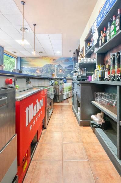 Foto 1ba52137-7de9-4754-a405-b8bc5792c7f4. Location local commercial dans puerto tarna 17 dans Oviedo