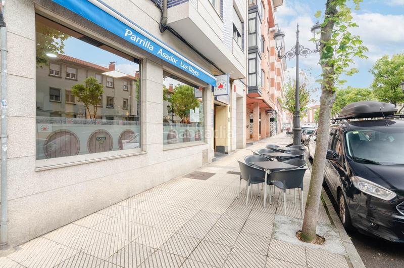 Foto 9f0476c0-6b25-4a88-86f0-141dc579ec15. Location local commercial dans puerto tarna 17 dans Oviedo