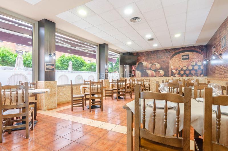 Foto c2676763-e9bb-436c-9aba-6b579aa0d483. Miete geschäftsraum in puerto tarna 17 in Teatinos - Los Prados Oviedo