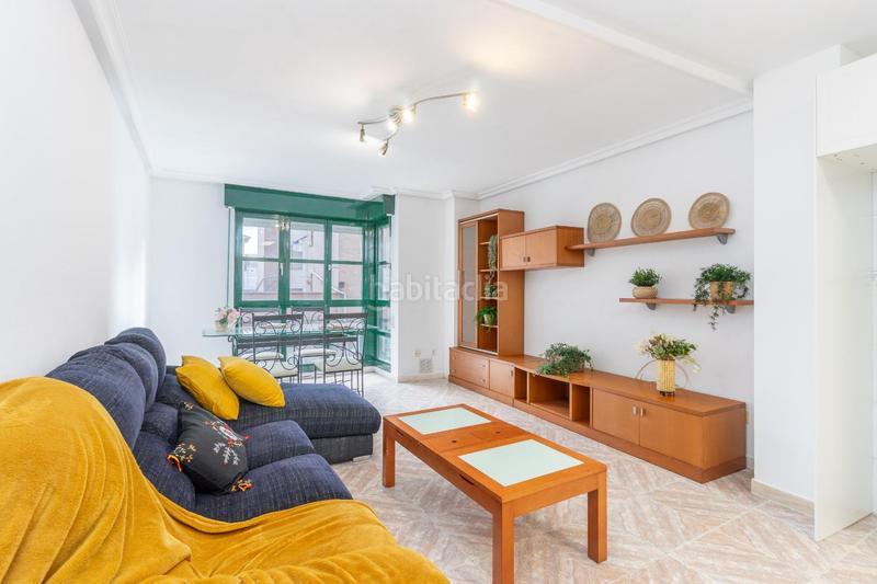 Foto 43fbf5c2-fdad-4268-873c-cfb45456c28c. Piso en calle doctor marañon 28 piso con terraza en La Felguera en Langreo