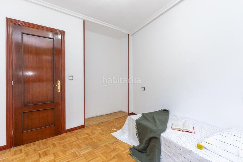 Foto 5ca5a9bf-2356-4b2a-8621-5629d305ca30. Piso en calle doctor marañon 28 piso con terraza en La Felguera en Langreo
