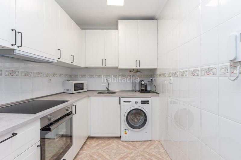 Foto 5ce5727e-3379-4b61-98e7-063d83a23430. Piso en calle doctor marañon 28 piso con terraza en La Felguera en Langreo