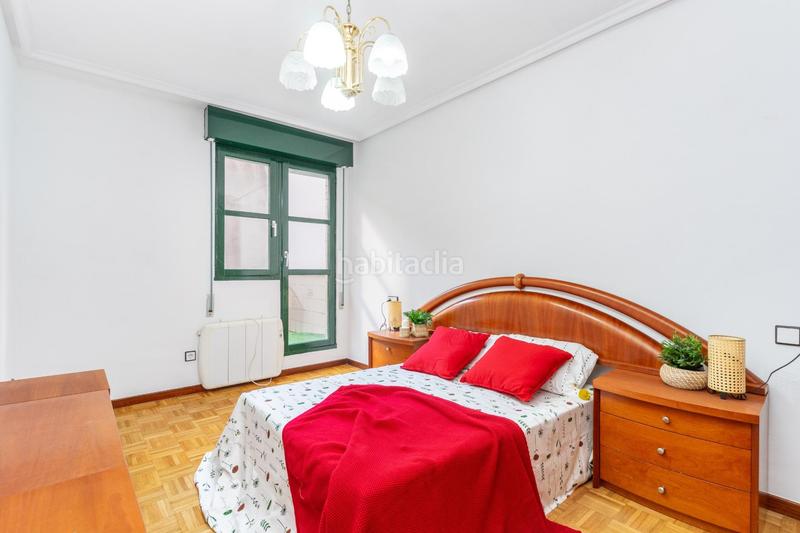 Foto 971dc614-691d-4663-b9b6-96e3ec5dce43. Piso en calle doctor marañon 28 piso con terraza en La Felguera en Langreo