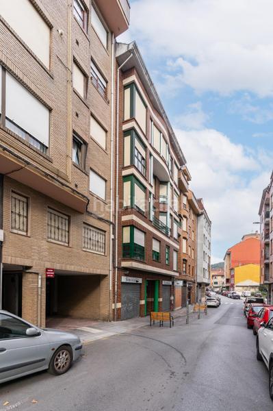 Foto c92effbf-ef9c-4f36-9b07-c511dbe876cc. Piso en calle doctor marañon 28 piso con terraza en La Felguera en Langreo