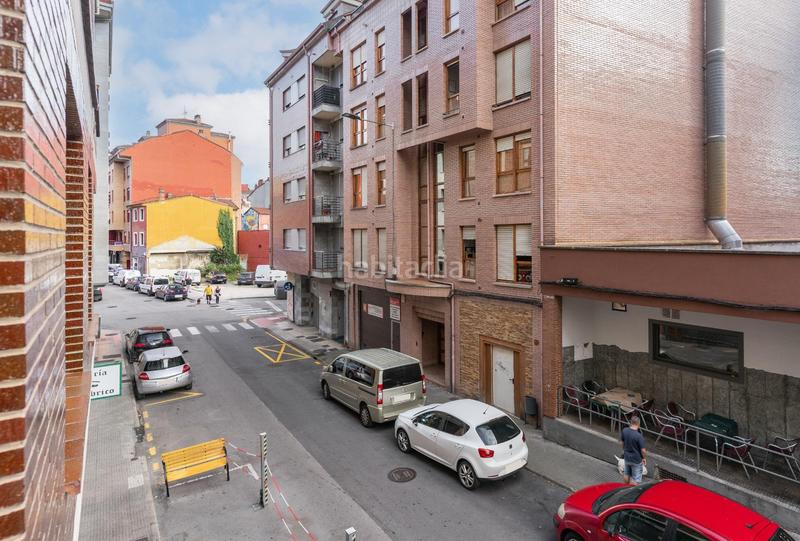 Foto efb0afee-daf0-46b4-8a17-baa704d23331. Piso en calle doctor marañon 28 piso con terraza en La Felguera en Langreo