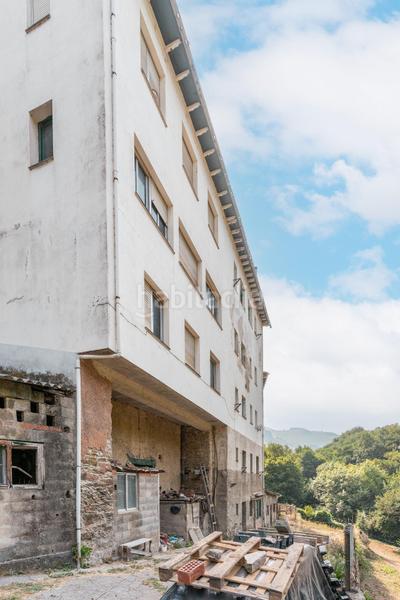 Foto 40378b22-cbee-4dbc-83a5-64b6d62754f0. Terreny residencial a avenida leitariegos 40 a Cangas del Narcea