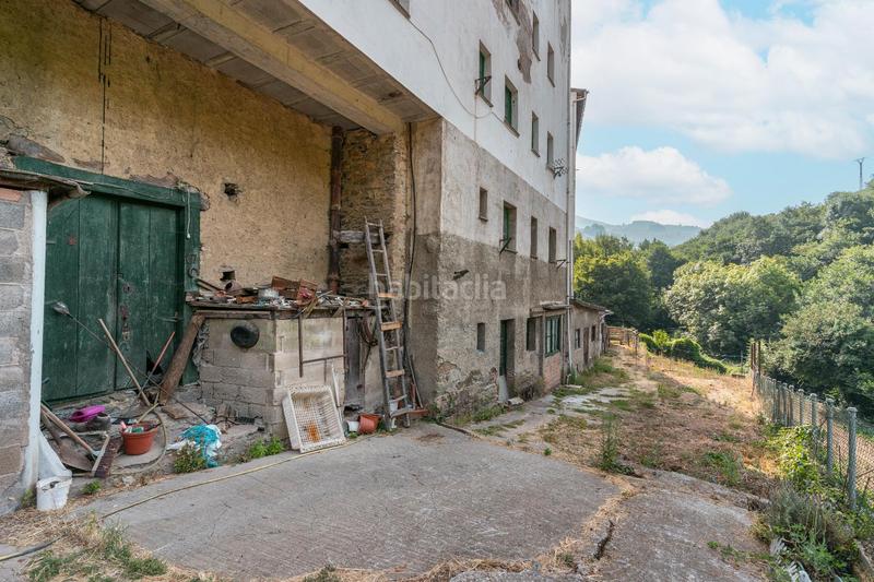 Foto 4a0b5a4f-ad79-4ad5-a689-200df60f894c. Terreny residencial a avenida leitariegos 40 a Cangas del Narcea