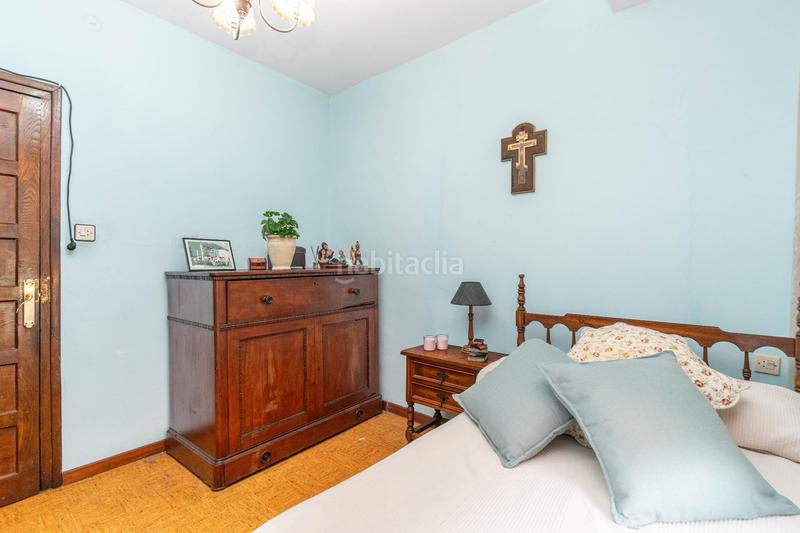 Foto 6812f69a-f966-4a07-9bd3-98043513d2d7. Terreny residencial a avenida leitariegos 40 a Cangas del Narcea