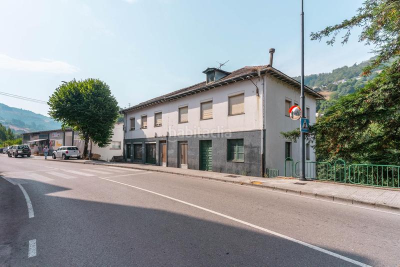 Foto 957b1b53-ab6e-491f-82be-e4e4d84c1f68. Terreny residencial a avenida leitariegos 40 a Cangas del Narcea