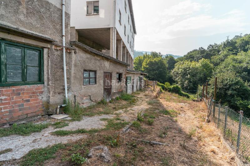 Foto a343533f-24a1-490f-81bc-a51b908e8ff3. Terreny residencial a avenida leitariegos 40 a Cangas del Narcea