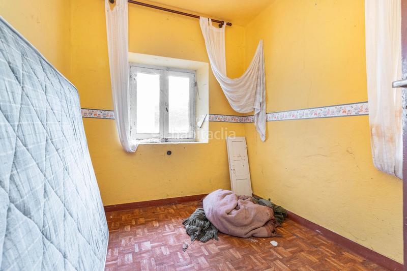 Foto d9a5fc43-5404-4617-92f7-32252f679f31. Terreny residencial a avenida leitariegos 40 a Cangas del Narcea