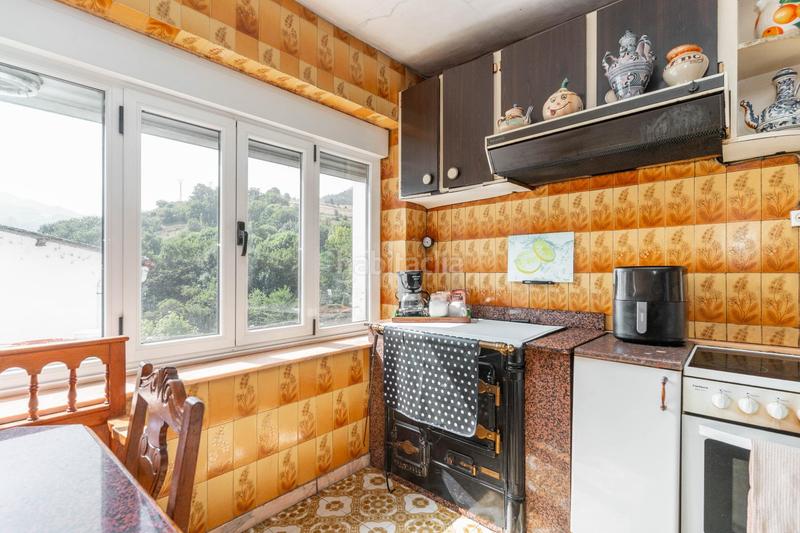 Foto eb395589-a4e2-4bd2-8c3d-fbe0a156d588. Terreny residencial a avenida leitariegos 40 a Cangas del Narcea