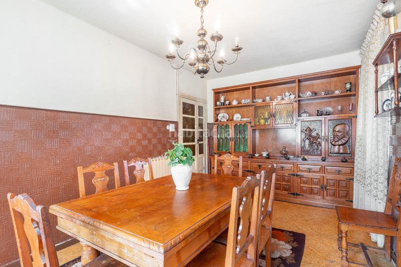 Foto ee7eee13-338e-4586-970b-deab688e2c6c. Terreny residencial a avenida leitariegos 40 a Cangas del Narcea