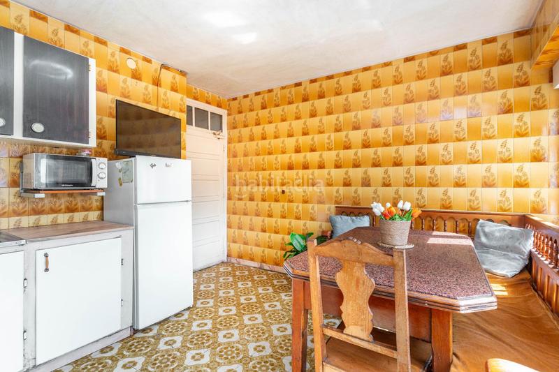 Foto fc72bf9c-fedf-4681-bd58-7ec0c1bd117f. Terreny residencial a avenida leitariegos 40 a Cangas del Narcea