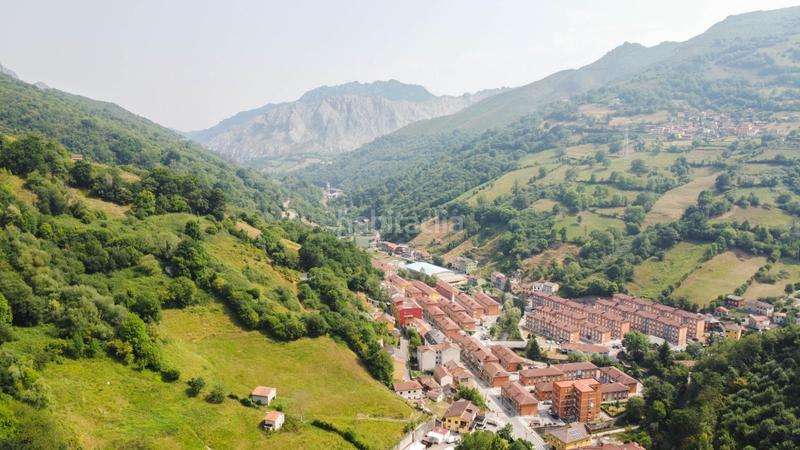 Foto b0fcc2d1-c852-43e5-a113-98bd512f7950. Terreny residencial a carretera carretera la vega 6 a Riosa