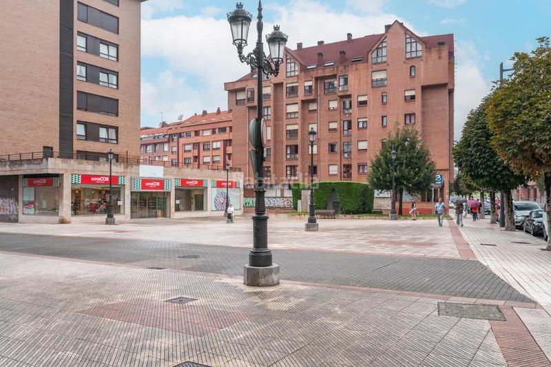 Foto a54ca90f-d454-4fa2-a606-d289fcd63472. Piso en calle de vázquez de mella 48 piso céntrico con garaje y mucha luz, 3 habitaciones. listo para entrar a vivir! en Oviedo