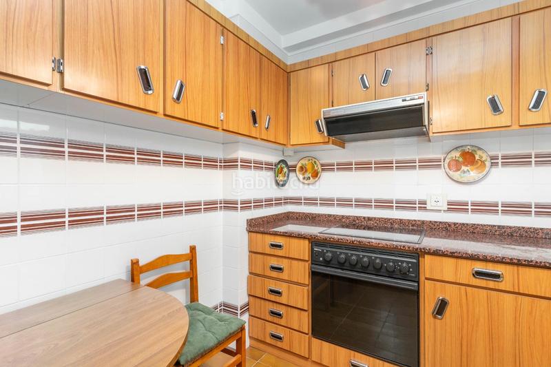 Foto d63cbdd0-a72b-467c-a06f-11084fdedca4. Piso en calle de vázquez de mella 48 piso céntrico con garaje y mucha luz, 3 habitaciones. listo para entrar a vivir! en Oviedo