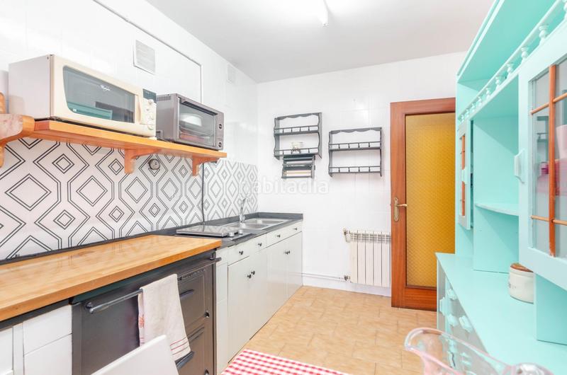 Foto 24b30b80-8289-4870-b358-12e78bbe842b. Dúplex en calle antonio lucio villegas 66 ven a conocer este dúplex en Sama amplio y muy luminoso en Langreo