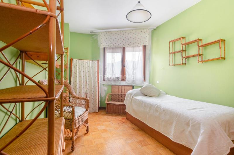 Foto 708147a7-3905-40e8-828d-ce8201d442d2. Dúplex en calle antonio lucio villegas 66 ven a conocer este dúplex en Sama amplio y muy luminoso en Langreo
