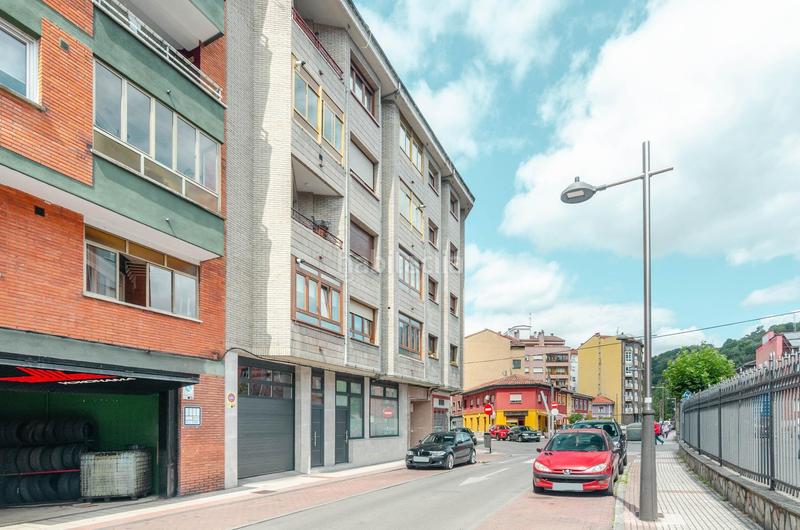 Foto a180e780-720b-4f27-8bf3-81e5be8f5141. Dúplex en calle antonio lucio villegas 66 ven a conocer este dúplex en Sama amplio y muy luminoso en Langreo