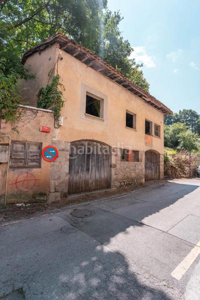 Foto 13b0e3e8-2d6d-4ae5-9a65-80b6fbc78e00. Chalet in calle calzada de ponga 40 in Cangas de Onís
