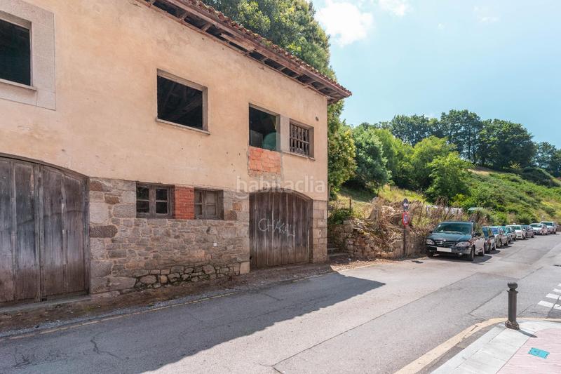 Foto 24b97bcb-61c7-45d4-87a1-235dc089f7dd. Chalet in calle calzada de ponga 40 in Cangas de Onís