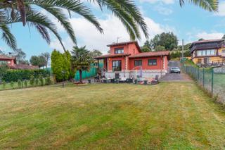 Xalet  Barrio san justo  29. Chalet independiente con parcela en villaviciosa